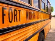 «Страх перед неизвестностью»: Учителя реагируют на захват Fort Worth ISD Техасским агентством образования