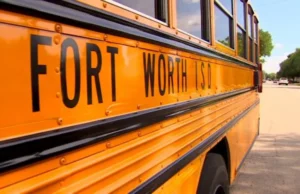 «Страх перед неизвестностью»: Учителя реагируют на захват Fort Worth ISD Техасским агентством образования